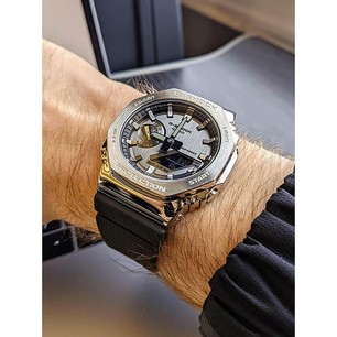 Японские наручные часы Casio G-Shock GM-2100-1ADR