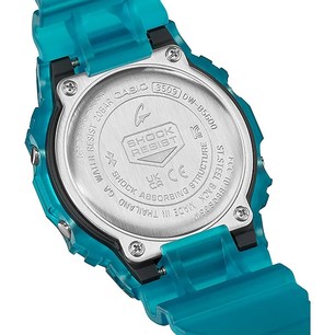 Японские наручные часы Casio G-Shock DW-B5600G-2