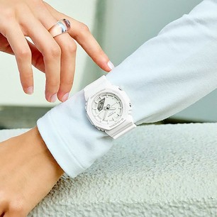 Японские наручные часы Casio G-Shock GMA-P2100-7A