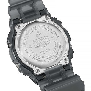Японские наручные часы Casio G-Shock DW-B5600G-1E