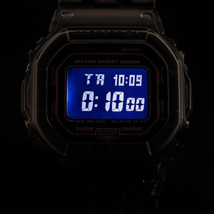 Японские наручные часы Casio G-Shock DW-B5600G-1E