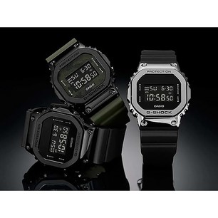Японские наручные часы Casio G-Shock GM-5600B-1
