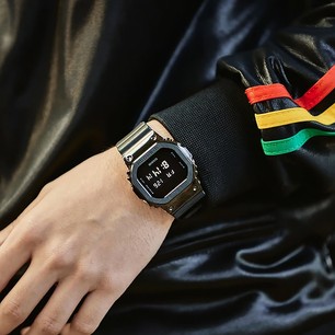Японские наручные часы Casio G-Shock GM-5600B-1