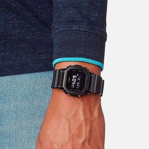 Японские наручные часы Casio G-Shock GM-5600B-1
