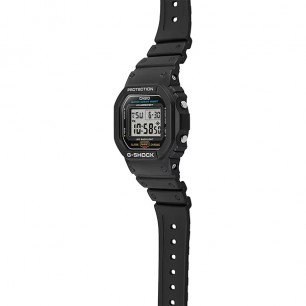 Японские наручные часы Casio G-Shock DW-5600UE-1