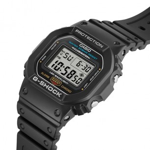 Японские наручные часы Casio G-Shock DW-5600UE-1