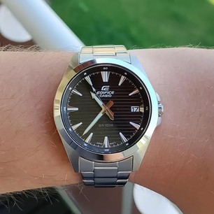 Мужские часы Casio Edifice EFV-140D-1AVUDF